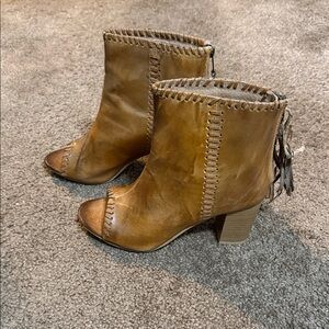 Roper Tan Leather Ankle Boots